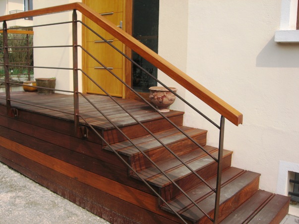 Fabricant d'escalier, escalier métal bois verre, design, tous styles Escalier désign Courante Main